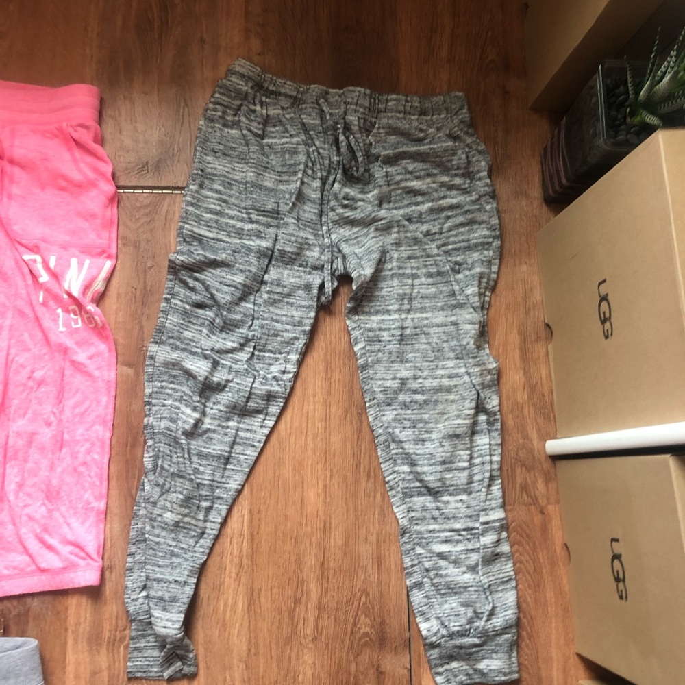 Victoria’s Secret like gray yoga 3/4 jogger pants
